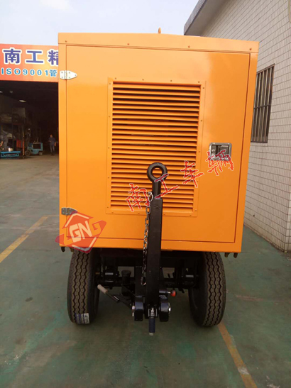 1676532990454199.jpg 箱式平板車(chē) 光伏儲(chǔ)能電站專(zhuān)用拖車(chē)4I.jpg