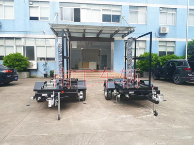 0.5噸簡易簡LED廣告拖車帶升降不帶旋轉i.jpg