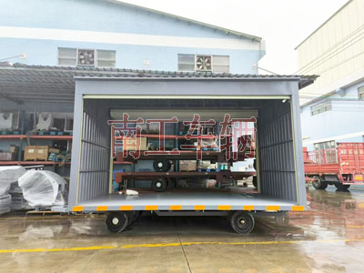 10噸箱式平板拖車兩側(cè)帶卷簾門(mén)2I.jpg