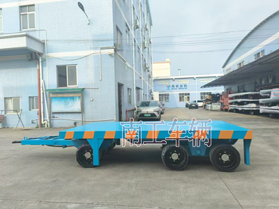 1727486379896095.jpg 40噸重型平板拖車 無(wú)動(dòng)力牽引全掛工具拖車3I.jpg