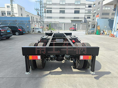 1731372587840233.jpg 6.5噸自走式電動拖車底盤 電動平板車2I.jpg