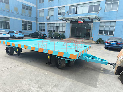 1734999622300760.jpg 18噸重型平板拖車 四個(gè)轉(zhuǎn)盤工具拖車I.jpg