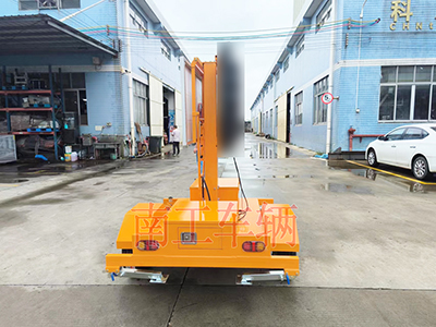 0.5噸小型LED交通誘導(dǎo)屏道路指示牌交通警示工具拖車(chē)5I.jpg